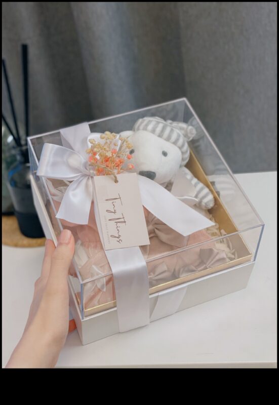 Μικροσκοπικοί Θησαυροί: Δώρα από καρδιάς για τον εορτασμό της νέας άφιξης